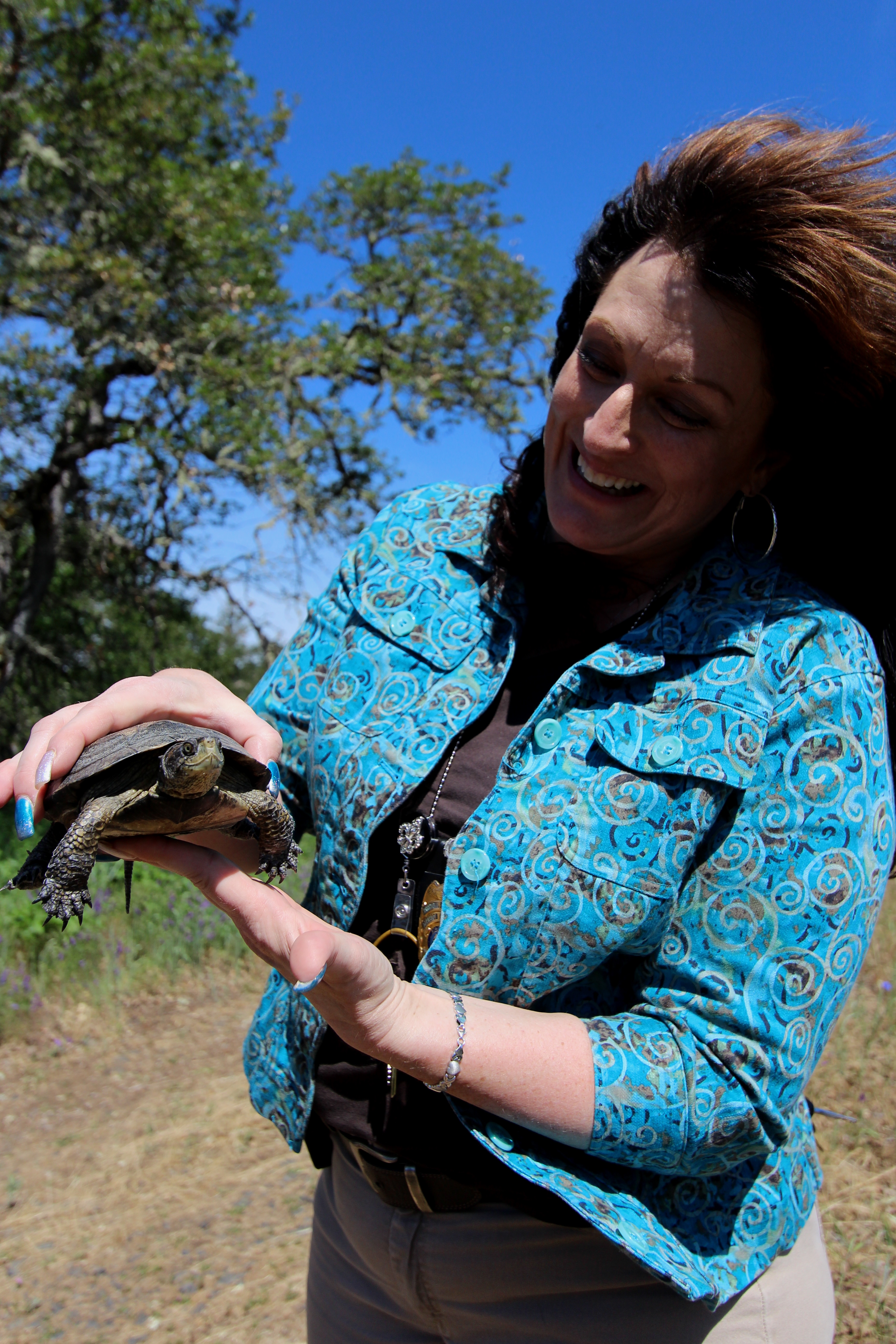 Supt. Oliver-Estes Saying Farewell to a Turtle